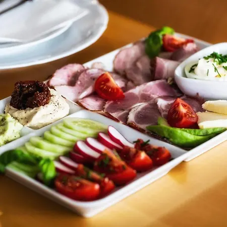 Monte Cuma Uroczysko Pod Zamkiem Grodziec * Zagrodno